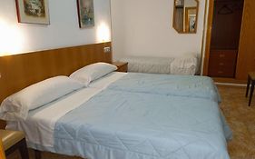 Hostal Gran Via Levante